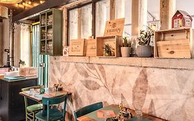 Apollo Boutique Hotel
